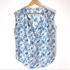 Amour Vert Silk Blue Sleeveless Blouse - Small